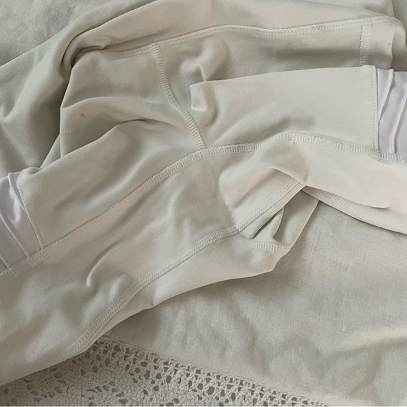 Alo Yoga SMALL White Motto Leggings mesh - Picture 6 of 10